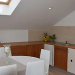 Zelic Apartment *