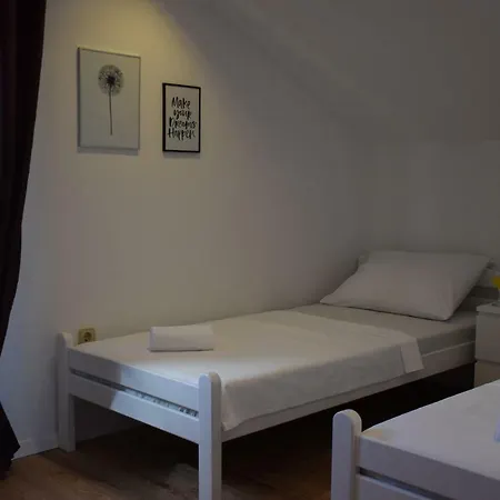 Zelic Apartment *